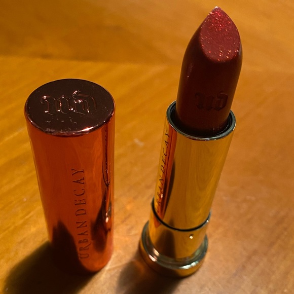 Urban Decay Vice Lipstick Heat ๐ - Picture 3 of 16